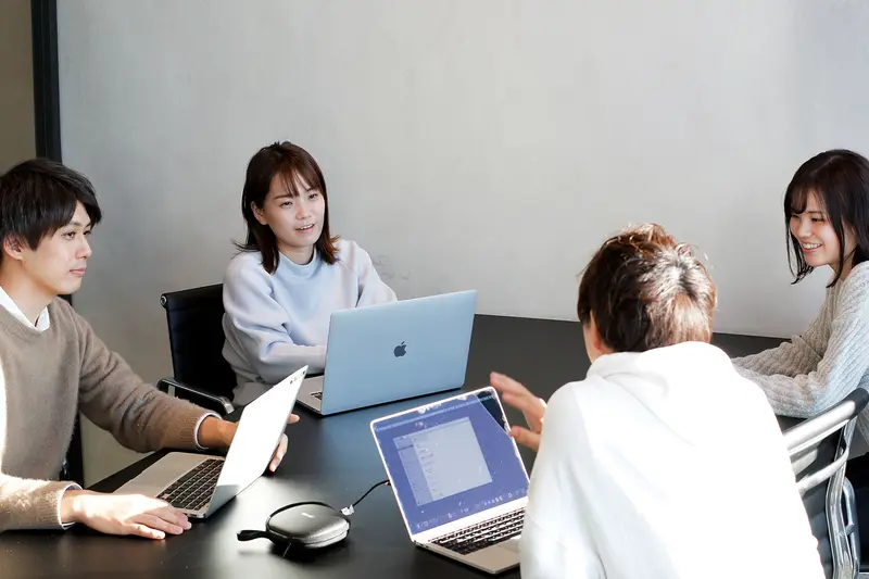 レバレジーズ株式会社の求人画像2