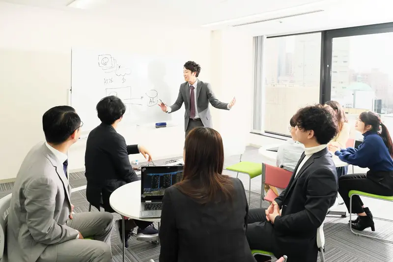 株式会社トリプルアイズの求人画像1