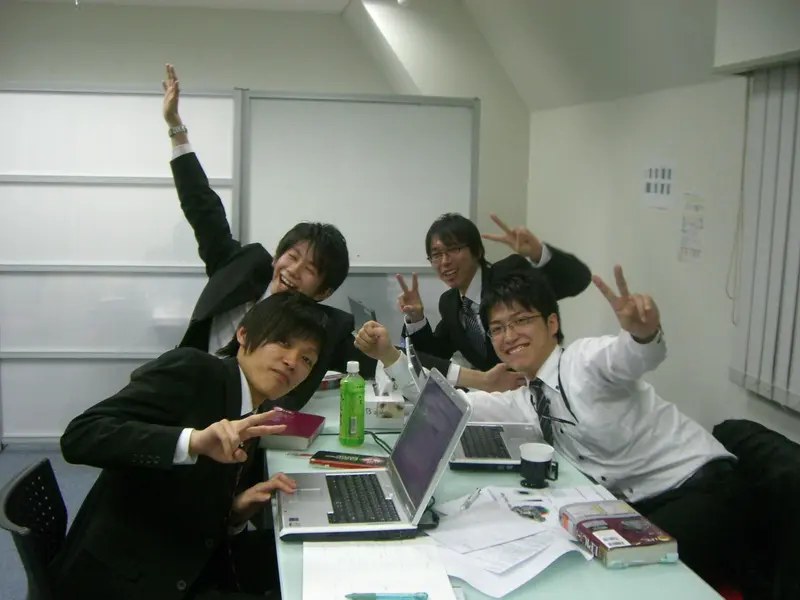 CLINKS株式会社の求人画像3