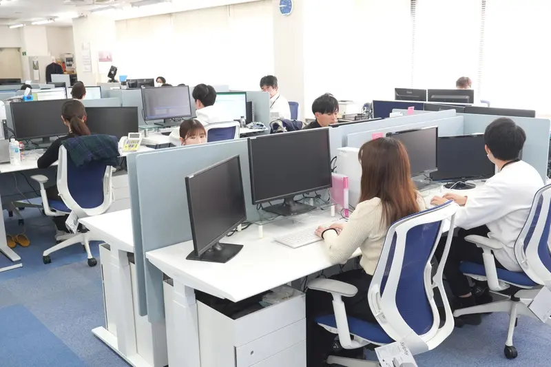 株式会社プラムシックスの求人画像2