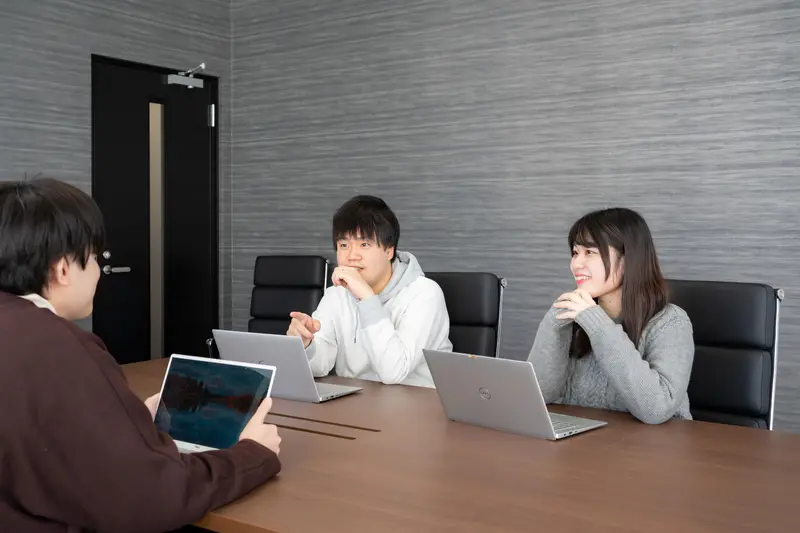 株式会社ビジュアルリサーチの求人画像3