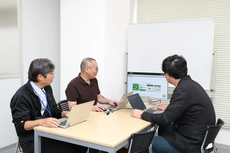 山田養蜂場&ソフィアシステムズ株式会社の求人画像2