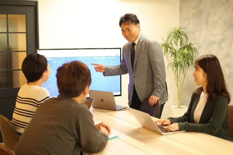 株式会社ブルートーンの求人画像3