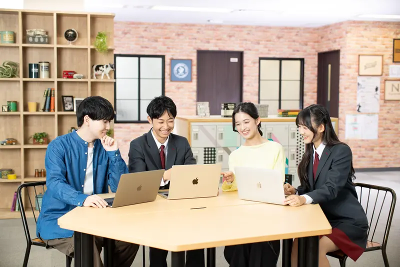 学校法人角川ドワンゴ学園の求人画像1